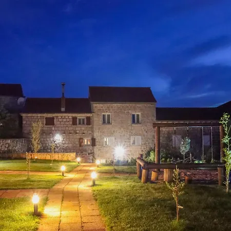 Zadro Villa